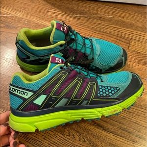 Salomon tennis shoes